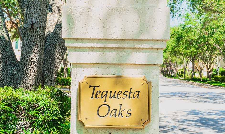 Tequesta Oaks